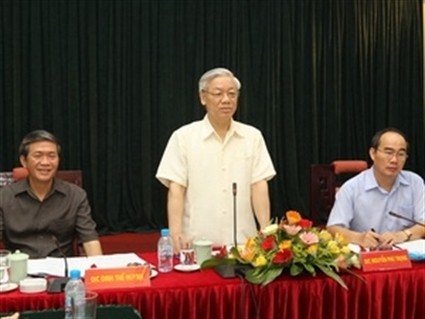 Sekjen KS PKV Nguyen Phu Trong  mengadakan temu kerja dengan Kementerian Pendidikan dan Pelatihan Vietnam - ảnh 1